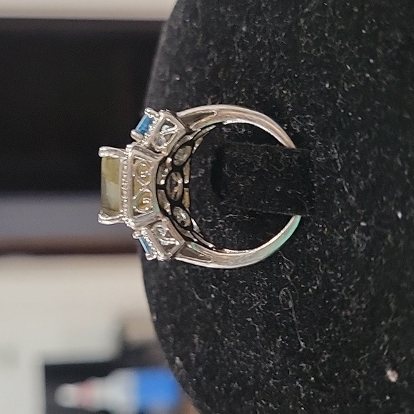 925 Labrodite and blue topaz ring - Picture 8 of 10